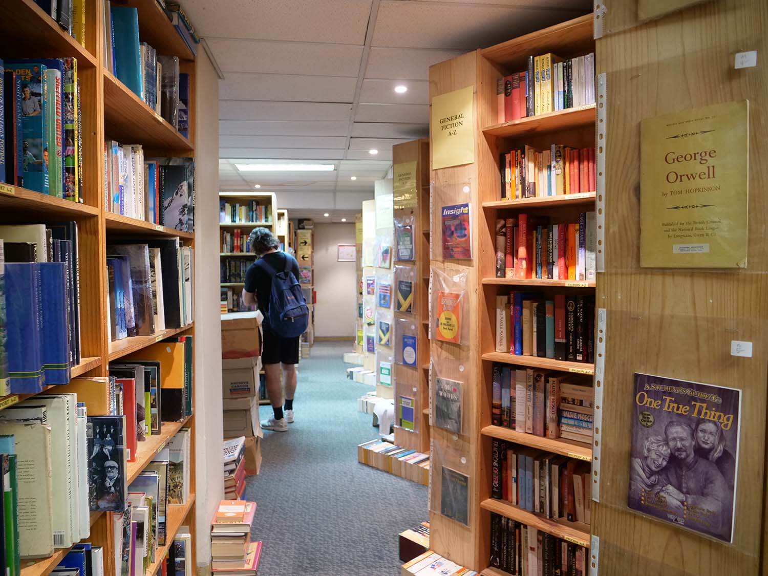 CityBasementBooks 本棚